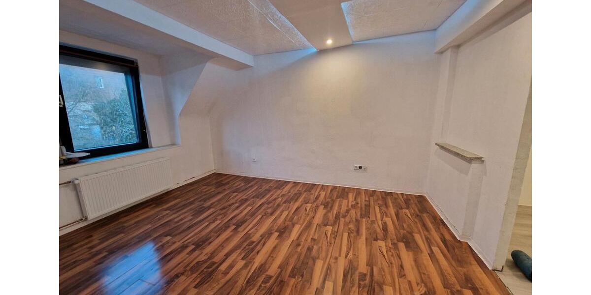 Etagenwohnung Ottweiler - 3 Zimmer, 76 m&sup2;, 600&euro; | Angebot:25303543