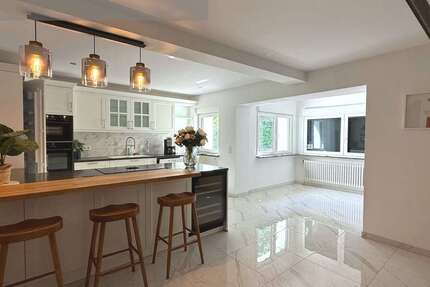 Haus Bexbach - 6 Zimmer, 350 m&sup2;, 586.000&euro; | Angebot:26728592