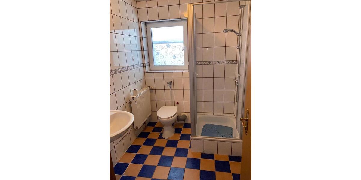 Dachgeschoßwohnung Quierschied - 1 Zimmer, 120 m&sup2;, 480&euro; | Angebot:26042560