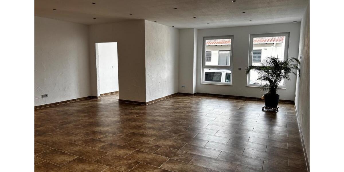 Erdgeschoßwohnung Pirmasens Niedersimten - 3 Zimmer, 125 m&sup2;, 850&euro; | Angebot:25918964