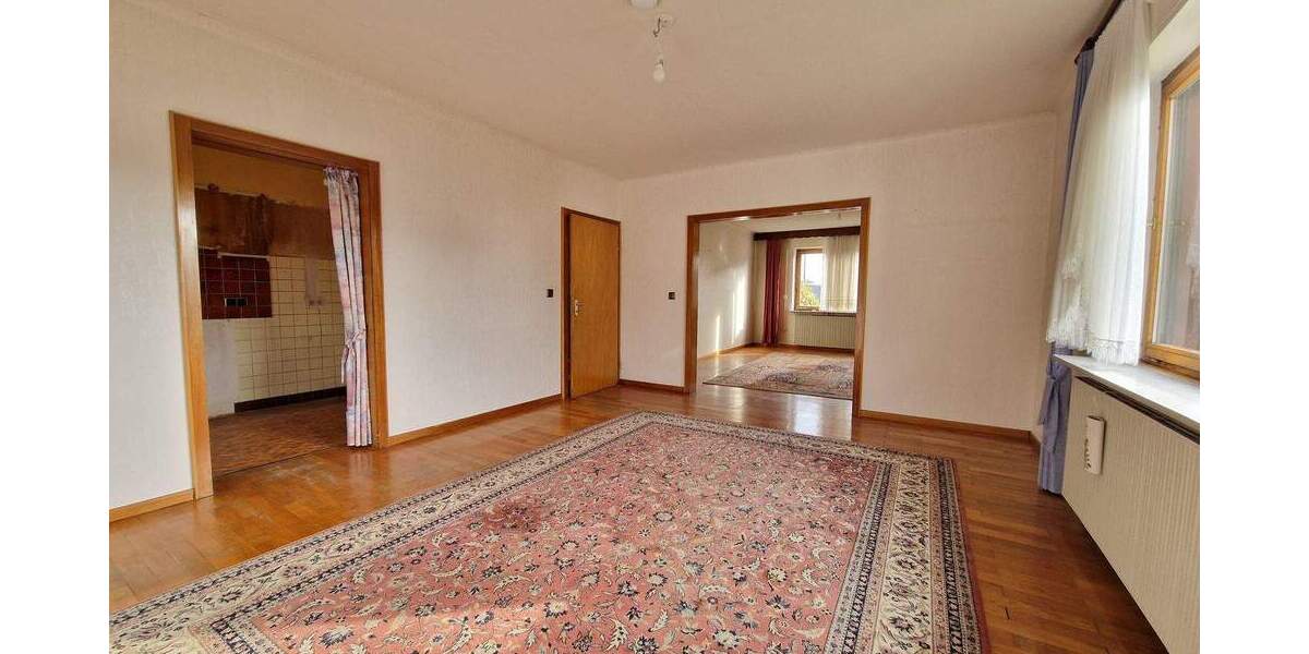 Einfamilienhaus Tholey - 8 Zimmer, 150 m&sup2;, 200.000&euro; | Angebot:25661343