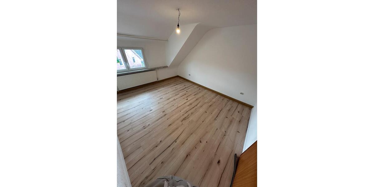 Dachgeschoßwohnung Marpingen - 3 Zimmer, 90 m&sup2;, 730&euro; | Angebot:26021107