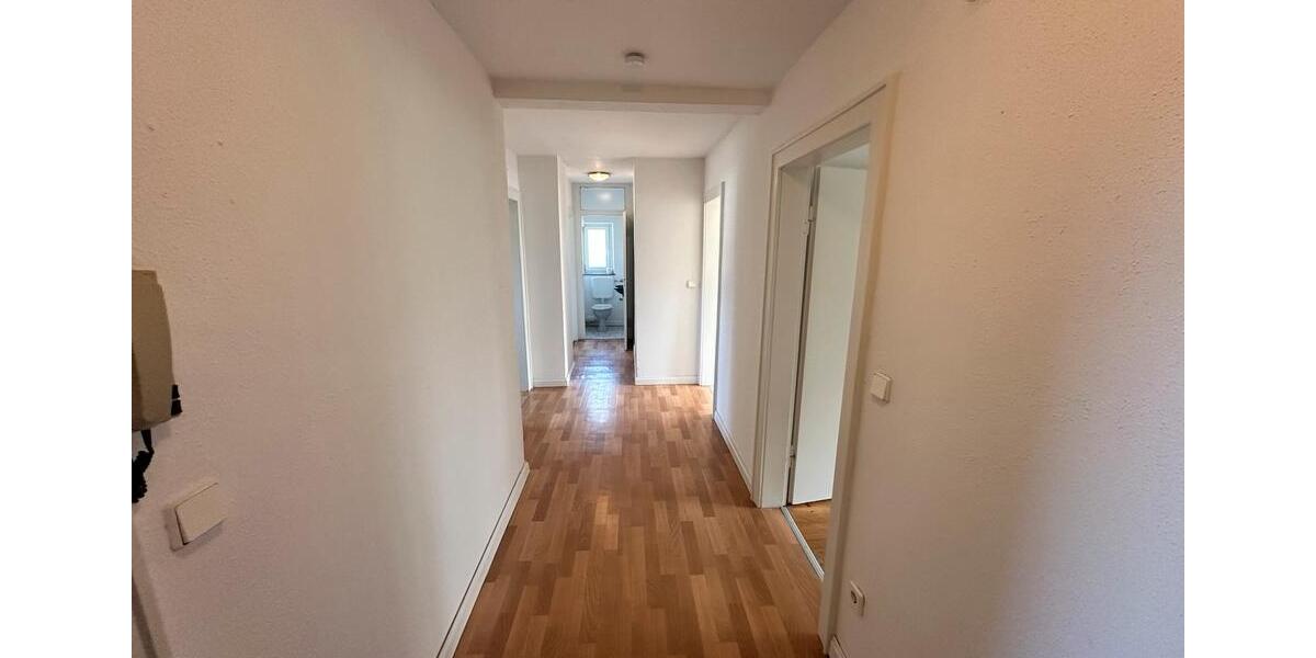Dachgeschoßwohnung Saarbrücken Malstatt - 2 Zimmer, 71 m&sup2;, 695&euro; | Angebot:25174970
