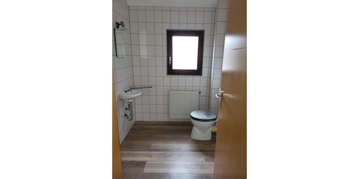Dachgeschoßwohnung Zweibrücken - 4 Zimmer, 113 m&sup2;, 610&euro; | Angebot:26221496