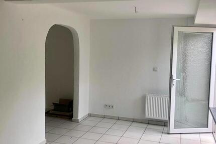 Wohnung Heusweiler - 1.5 Zimmer, 27 m&sup2;, 280&euro; | Angebot:25322322