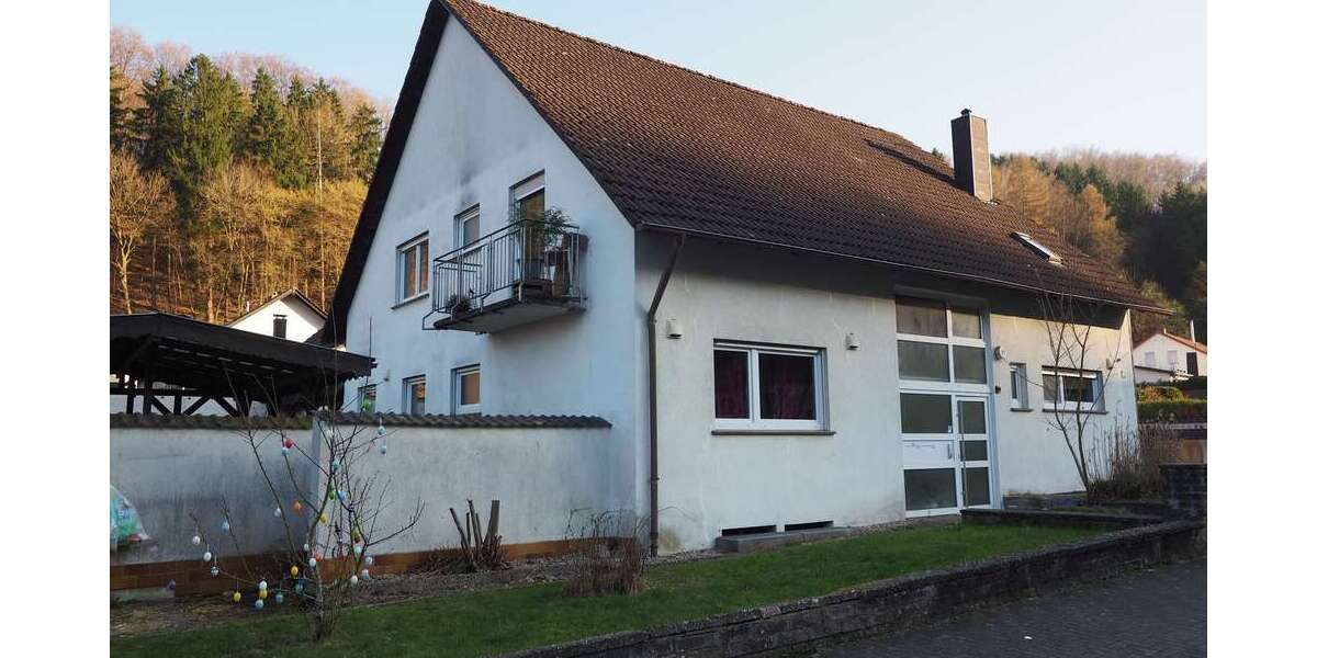 Einfamilienhaus Sankt Ingbert - 8 Zimmer, 205 m&sup2;, 285.000&euro; | Angebot:25869810