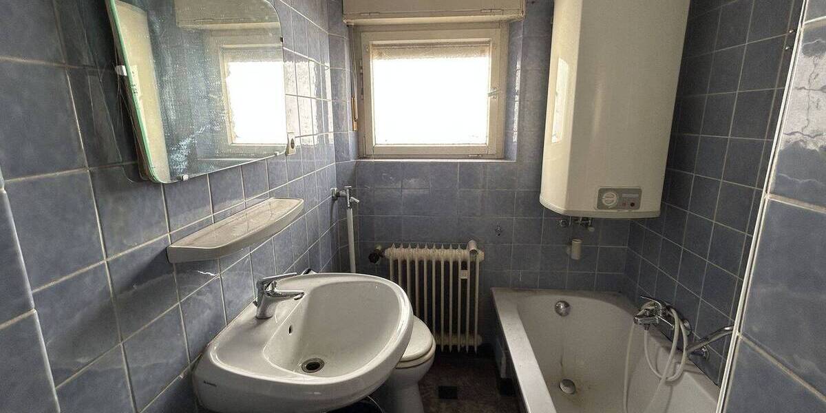 Mehrfamilienhaus, Wohnhaus Pirmasens Innenstadt - 6 Zimmer, 169 m&sup2;, 140.000&euro; | Angebot:26929907