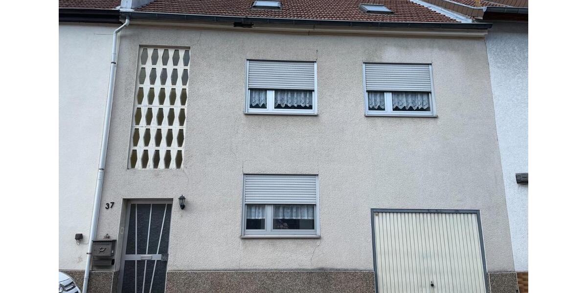 Reihenhaus Schiffweiler - 165.000&euro; | Angebot:23203201