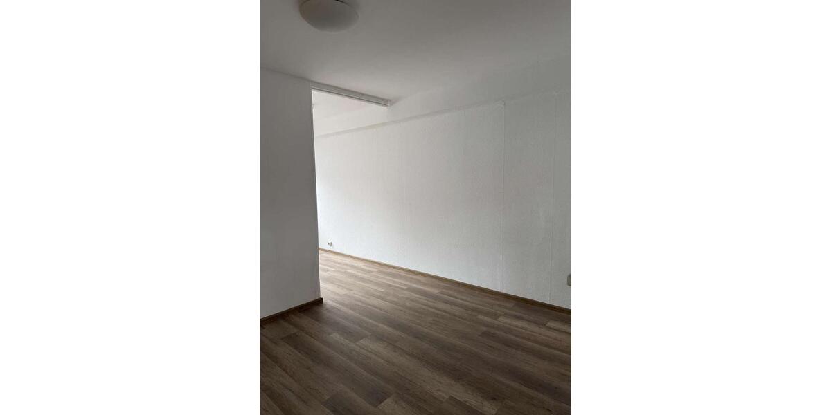 Etagenwohnung Saarbrücken - 1.5 Zimmer, 65 m&sup2;, 550&euro; | Angebot:25649216