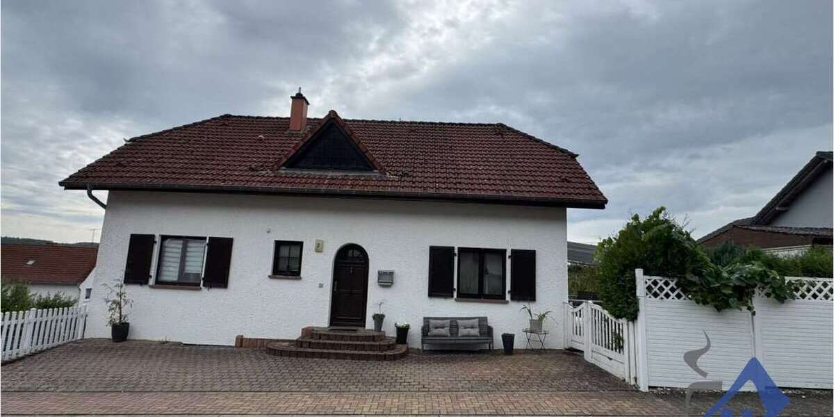 Einfamilienhaus Breitenbach - 5 Zimmer, 185 m&sup2;, 1.600&euro; | Angebot:27352283