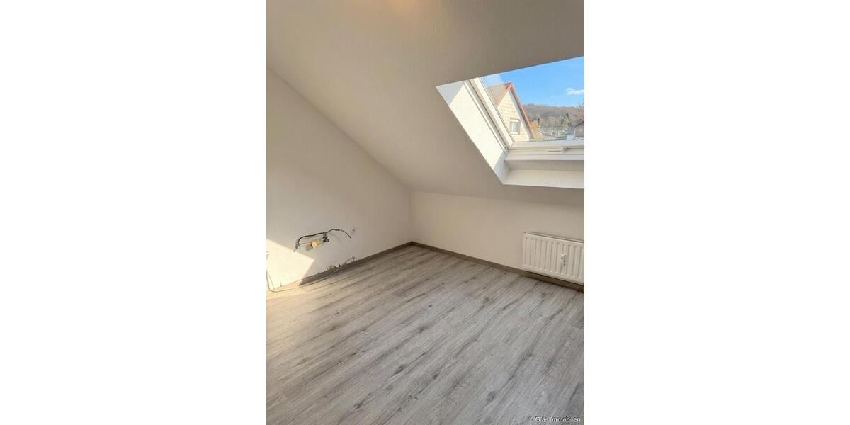 Dachgeschoßwohnung Ottweiler - 5 Zimmer, 97 m&sup2;, 750&euro; | Angebot:25892650