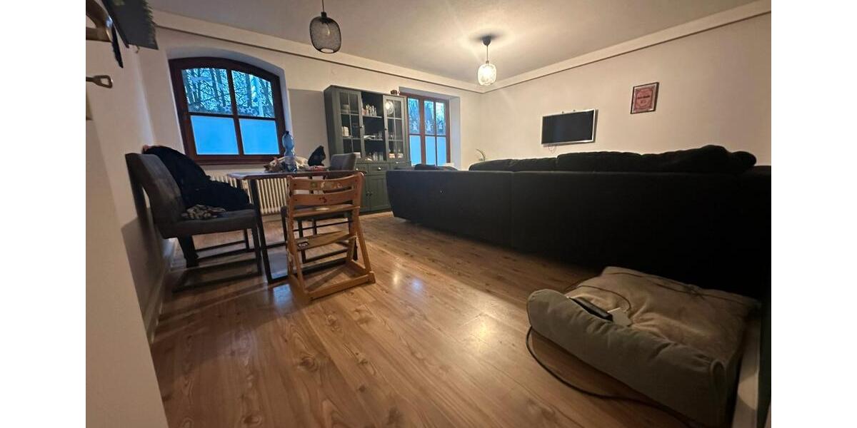Erdgeschoßwohnung Riegelsberg - 3 Zimmer, 90 m&sup2;, 675&euro; | Angebot:26039176