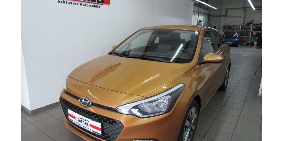 Hyundai i20 53.400 km 8.990 &euro; Saarbrücken 66121