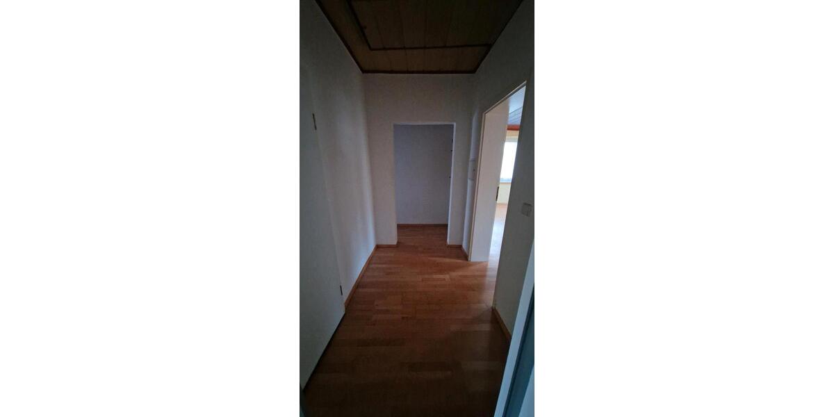 Etagenwohnung Sankt Ingbert - 2 Zimmer, 74 m&sup2;, 720&euro; | Angebot:25543037