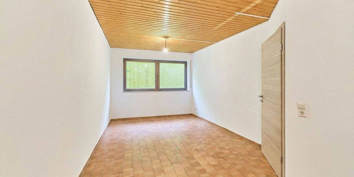 Einfamilienhaus Battweiler - 8 Zimmer, 229 m&sup2;, 245.000&euro; | Angebot:25691413