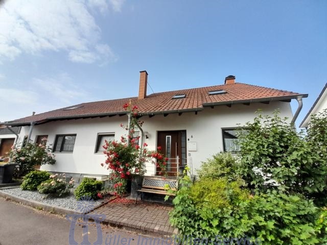 Großzügiges Wohnhaus mit ELW zentral zwischen Homburg und Zweibrücken - Mehrfamilienhaus, Wohnhaus Homburg | Angebot:19962487