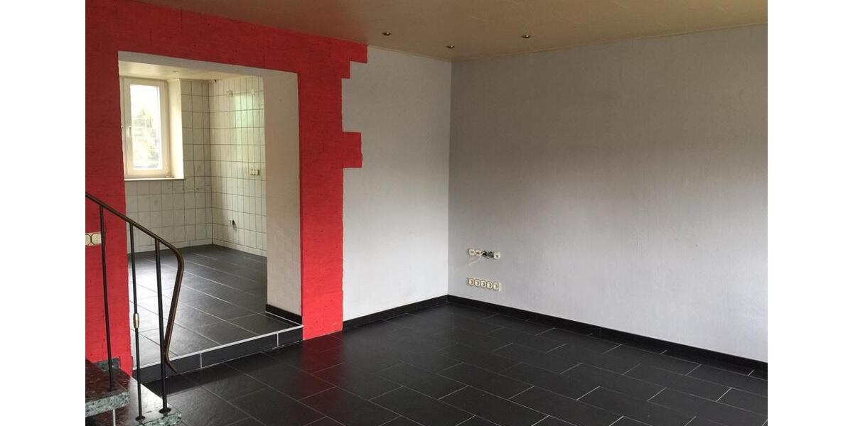 Reihenhaus Saarbrücken Brebach-Fechingen - 4 Zimmer, 150 m&sup2;, 800&euro; | Angebot:25986970