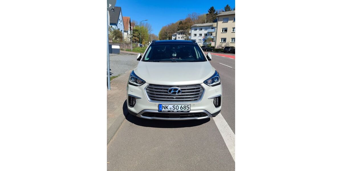 Hyundai Grand Santa Fe 157.000 km 16.500 &euro; Neunkirchen 66539