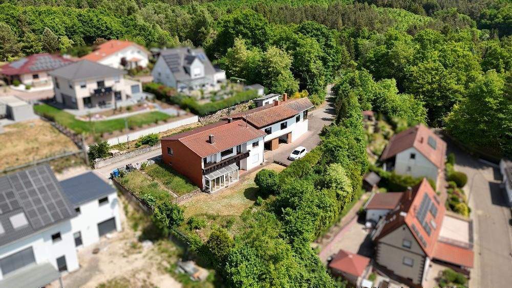 Mehrfamilienhaus, Wohnhaus Merzalben - 8 Zimmer, 255 m&sup2;, 239.000&euro; | Angebot:25777593