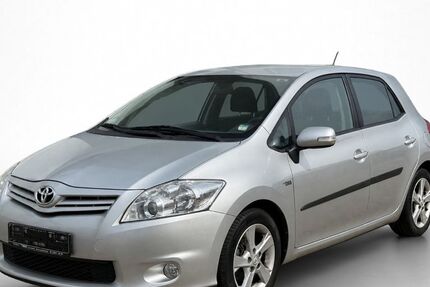 Toyota Auris 162.000 km 5.600 &euro; Saarbrücken - Burbach 66115