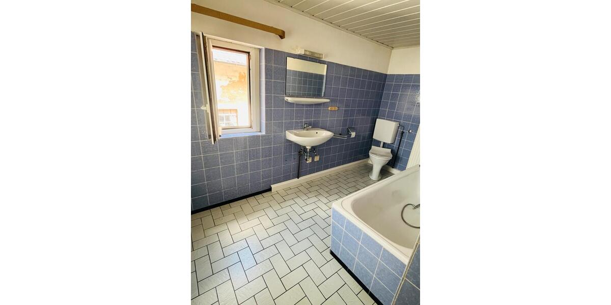 Einfamilienhaus Blieskastel - 5 Zimmer, 85 m&sup2;, 135.000&euro; | Angebot:25325867