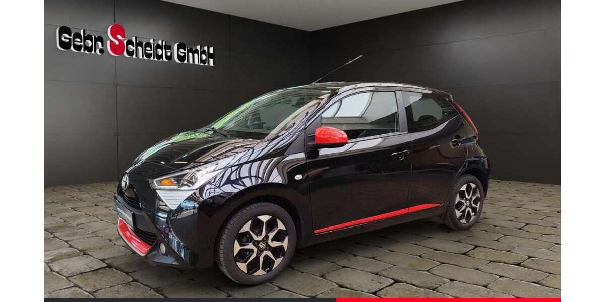 Toyota Aygo 84.564 km 9.880 &euro; Schiffweiler 66578