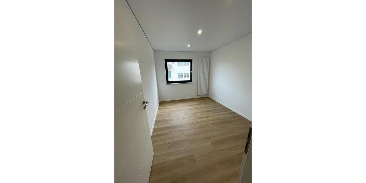 Etagenwohnung Pirmasens Fehrbach - 3 Zimmer, 90 m&sup2;, 820&euro; | Angebot:25973223