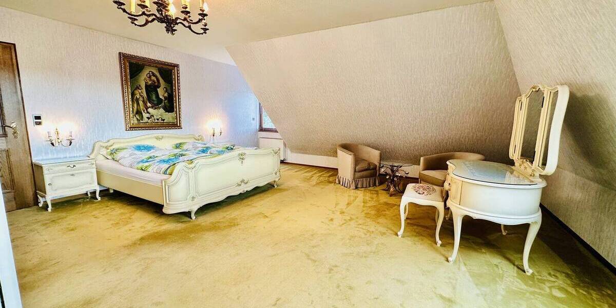 Mehrfamilienhaus, Wohnhaus Illingen - 9 Zimmer, 373 m&sup2;, 459.000&euro; | Angebot:25686397