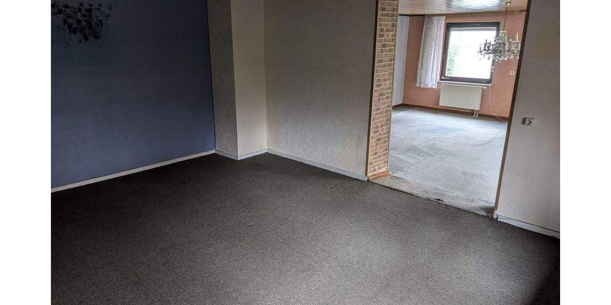 Einfamilienhaus Eppenbrunn - 8 Zimmer, 189 m&sup2;, 89.000&euro; | Angebot:25680372