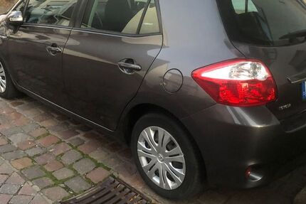 Toyota Auris 139.000 km 8.900 &euro; Ramstein-Miesenbach 66877