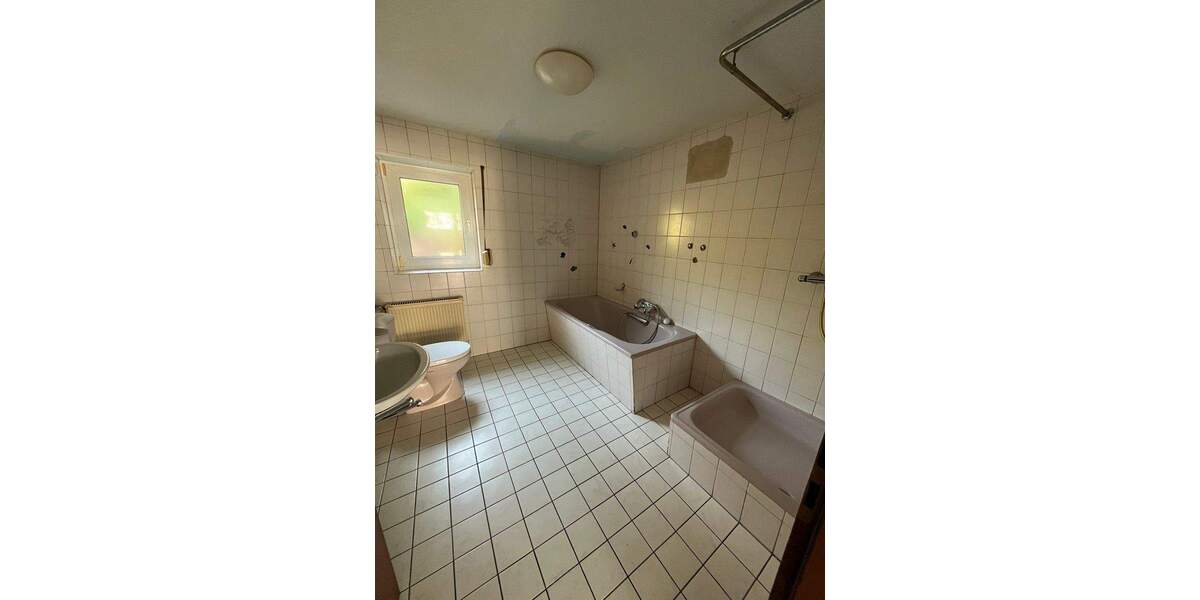 Mehrfamilienhaus, Wohnhaus Spiesen-Elversberg Elversberg - 7 Zimmer, 150 m&sup2;, 135.000&euro; | Angebot:25769640