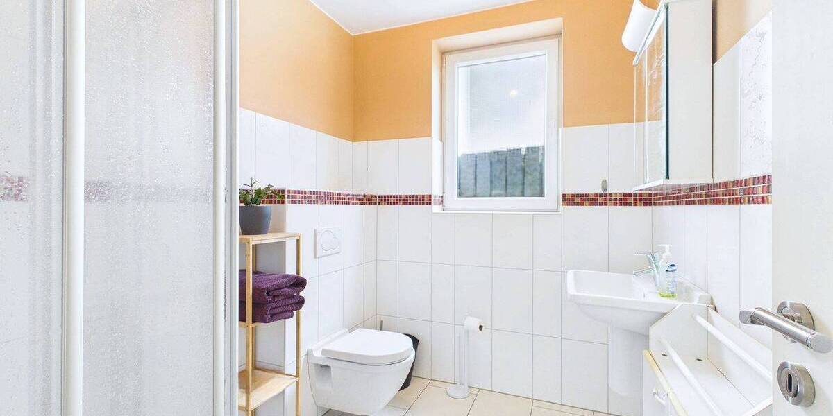Großzügiges und hochwertiges Familiendomizil mit Kamin, Garten und moderner Energietechnik - Einfamilienhaus Waldmohr | Angebot:26676150