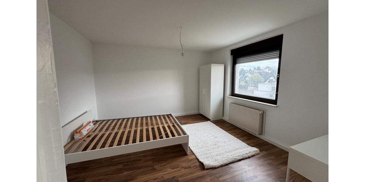 Etagenwohnung Saarbrücken Dudweiler - 3 Zimmer, 90 m&sup2;, 350&euro; | Angebot:25978458