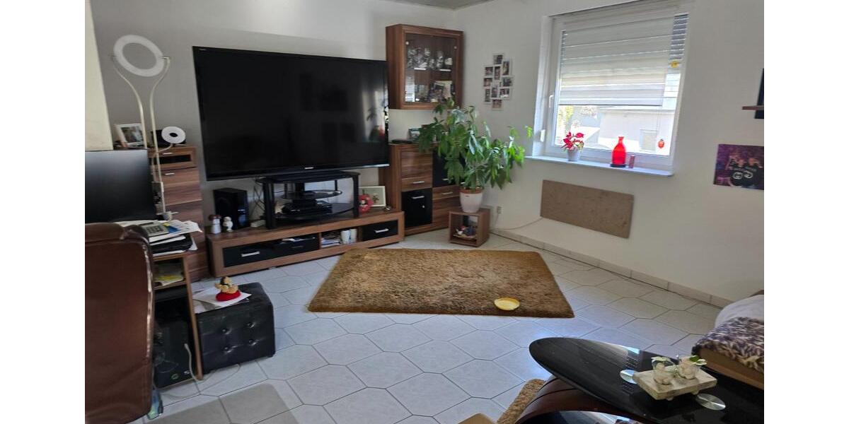 Etagenwohnung Saarbrücken Brebach-Fechingen - 8 Zimmer, 285 m&sup2;, 395.000&euro; | Angebot:26050619