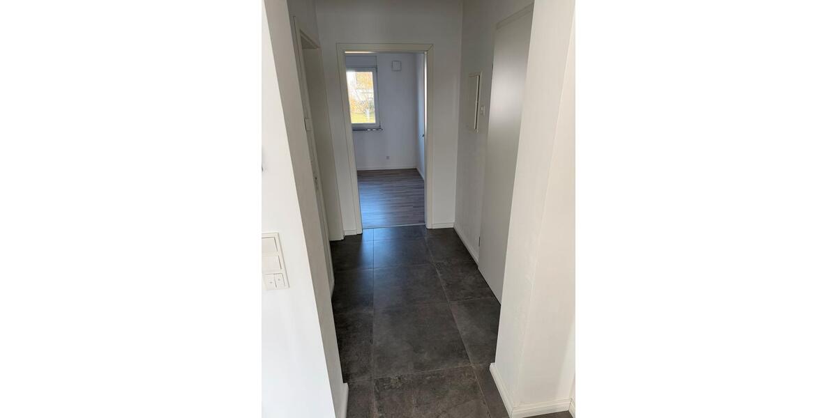 Etagenwohnung Schiffweiler - 1 Zimmer, 60 m&sup2;, 850&euro; | Angebot:25395684