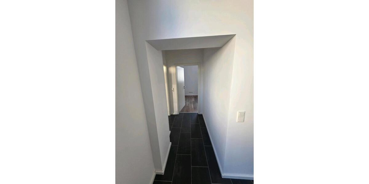 Erdgeschoßwohnung Pirmasens - 3 Zimmer, 100 m&sup2;, 1.200&euro; | Angebot:25104298