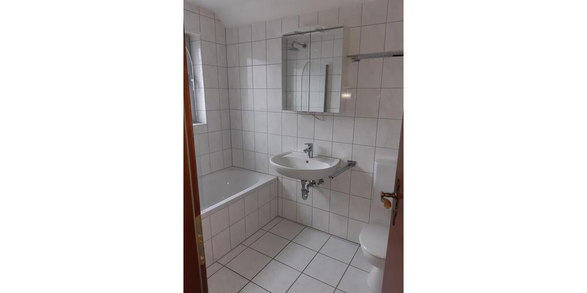 Dachgeschoßwohnung Lemberg - 1 Zimmer, 62 m&sup2;, 380&euro; | Angebot:25722634