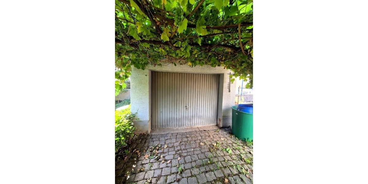 Vielseitiges Zweifamilienhaus mit Gewerbemöglichkeit, zahlreichen Stellplätzen u. idyllischem Garten - Zweifamilienhaus Friedelhausen Friedelhausen | Angebot:22137659