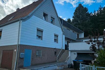 Haus Breitenbach - 6 Zimmer, 174 m&sup2;, 252.000&euro; | Angebot:26122605