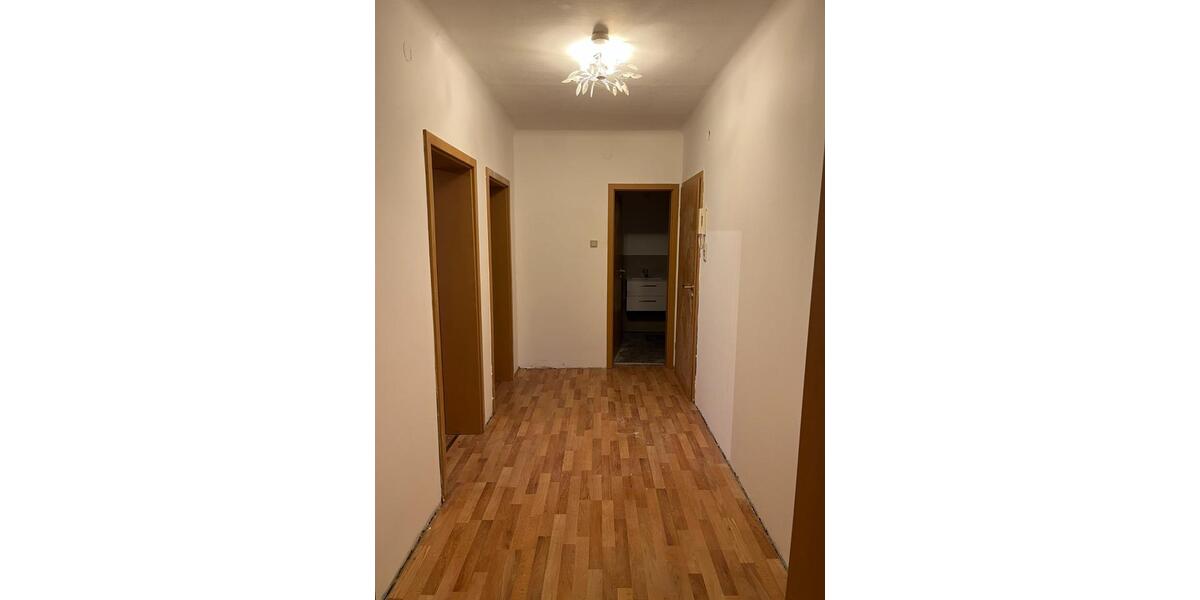 Hochparterre Saarbrücken Brebach-Fechingen - 3 Zimmer, 80 m&sup2;, 149.000&euro; | Angebot:25327206