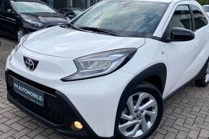 Toyota Aygo (X) 11.426 km 13.999 &euro; Zweibrücken 66482