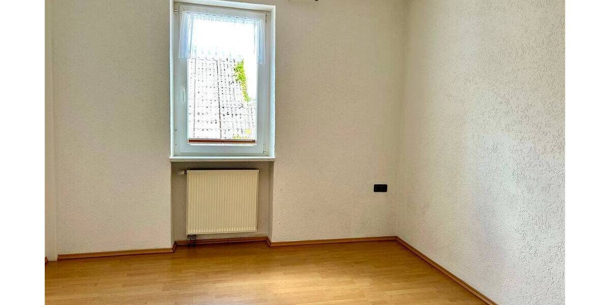 Mehrfamilienhaus, Wohnhaus Merchweiler Wemmetsweiler - 4 Zimmer, 100 m&sup2;, 193.000&euro; | Angebot:25701151