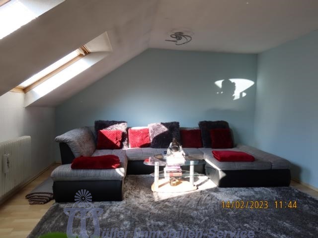 Großzügiges lichtdurchflutetes Zwei-Generationenhaus in schöner Stadtrandlage - Einfamilienhaus Homburg | Angebot:10240180