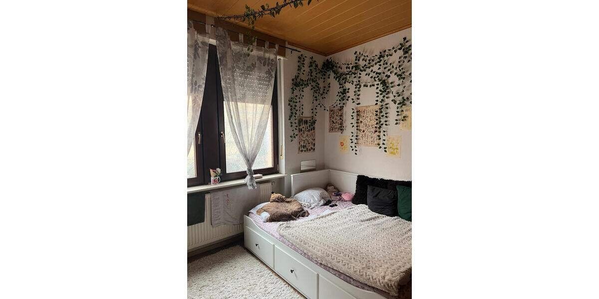 Erdgeschoßwohnung Saarbrücken Brebach-Fechingen - 1 Zimmer, 33 m&sup2;, 280&euro; | Angebot:26050559