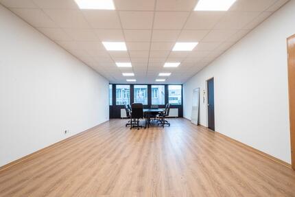 Gewerbeobjekt Saarbrücken - 750&euro; | Angebot:15925129