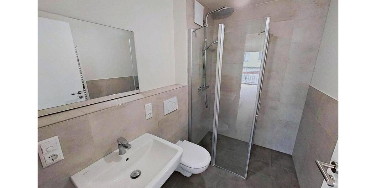 Etagenwohnung Saarbrücken - 3 Zimmer, 100 m&sup2;, 1.299&euro; | Angebot:26270661