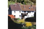Vielseitiges Zweifamilienhaus mit Gewerbemöglichkeit, zahlreichen Stellplätzen u. idyllischem Garten - Mehrfamilienhaus, Wohnhaus Friedelhausen Friedelhausen | Angebot:27159287