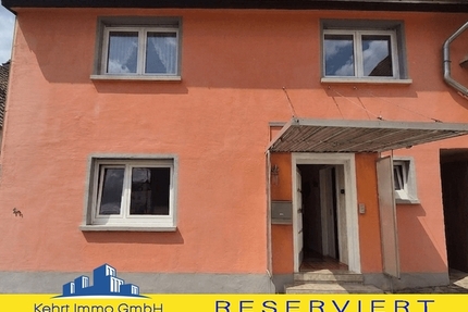 Reserviert-EFH mit Anbau, 2 Garagen & mehreren Stellplätzen – Renovierungsobjekt mit viel Potenzial für den schmalen Geldbeutel - Haus Gries | Angebot:27179286