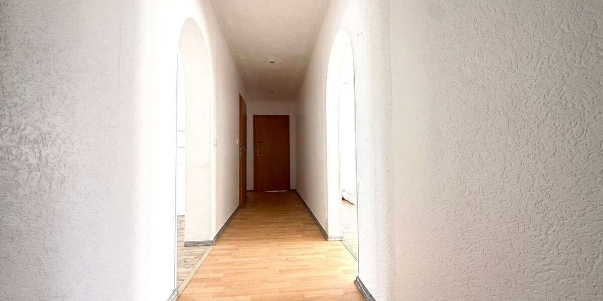 Großzügige 4-Zimmer-Wohnung mit großer Terrasse in Bexbach - Terrassenwohnung Bexbach | Angebot:27271162