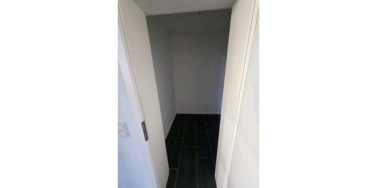 Erdgeschoßwohnung Pirmasens - 3 Zimmer, 100 m&sup2;, 1.200&euro; | Angebot:25104298